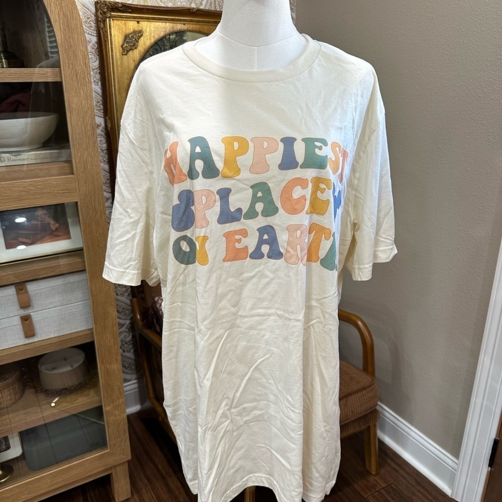 Disney Happiest Place on Earth Cream Graphic T-Shirt unisex XXL